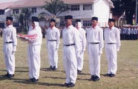 Upacara HUT RI ke 57 dilapangan Teuku Umar Meulaboh, tanggal; 17 Agustus 2004 (84)