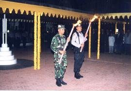 Malam Taptu dilepas di Pendopo Bupati Kabupaten Aceh Barat, tanggal; 16 Agustus 2002 (7)