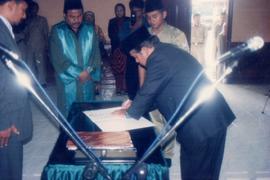 Pelantikan dan Penyumpahan Pejabat Eselon III dan IV Kab. Aceh Barat pada Tanggal 8 Januari 2004 (6)