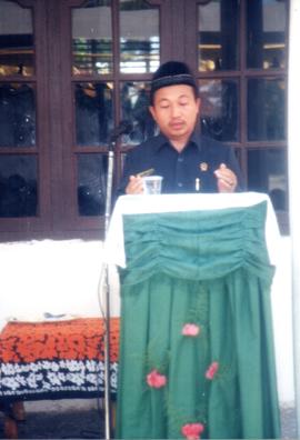 Upacara HUT RI ke 57 dilapangan Teuku Umar Meulaboh, tanggal; 17 Agustus 2004 (38)