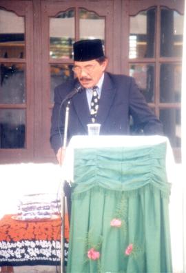 Upacara HUT RI ke 57 dilapangan Teuku Umar Meulaboh, tanggal; 17 Agustus 2004 (26)