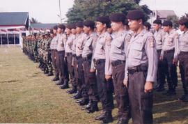 Upacara HUT RI ke 57 dilapangan Teuku Umar Meulaboh, tanggal; 17 Agustus 2004 (58)