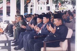 Upacara HUT RI ke 57 dilapangan Teuku Umar Meulaboh, tanggal; 17 Agustus 2004 (64)