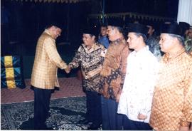 Kegiatan Pelantikan Anggota Koni Aceh Barat, oleh Bapak Gubernur Aceh, tanggal; 21 Juli 2002 (4)