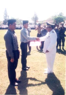 Upacara HUT RI ke 57 dilapangan Teuku Umar Meulaboh, tanggal; 17 Agustus 2004 (18)